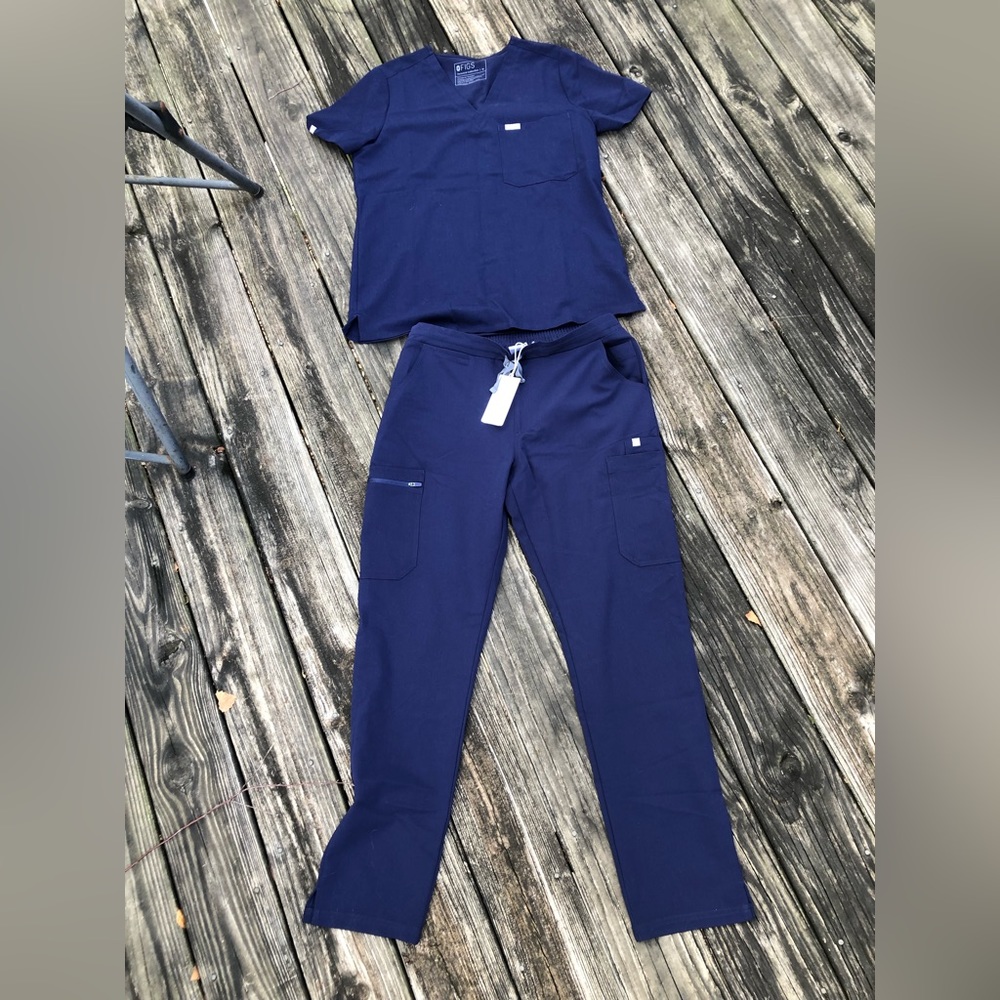 Figs Scrub Set